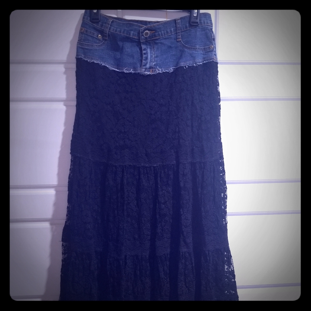 Lace long skirt